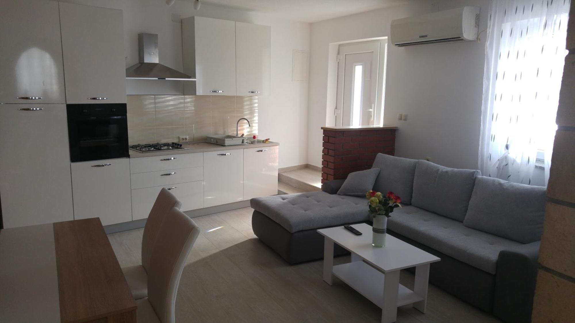 Apartments And Room Suza Senj  Extérieur photo