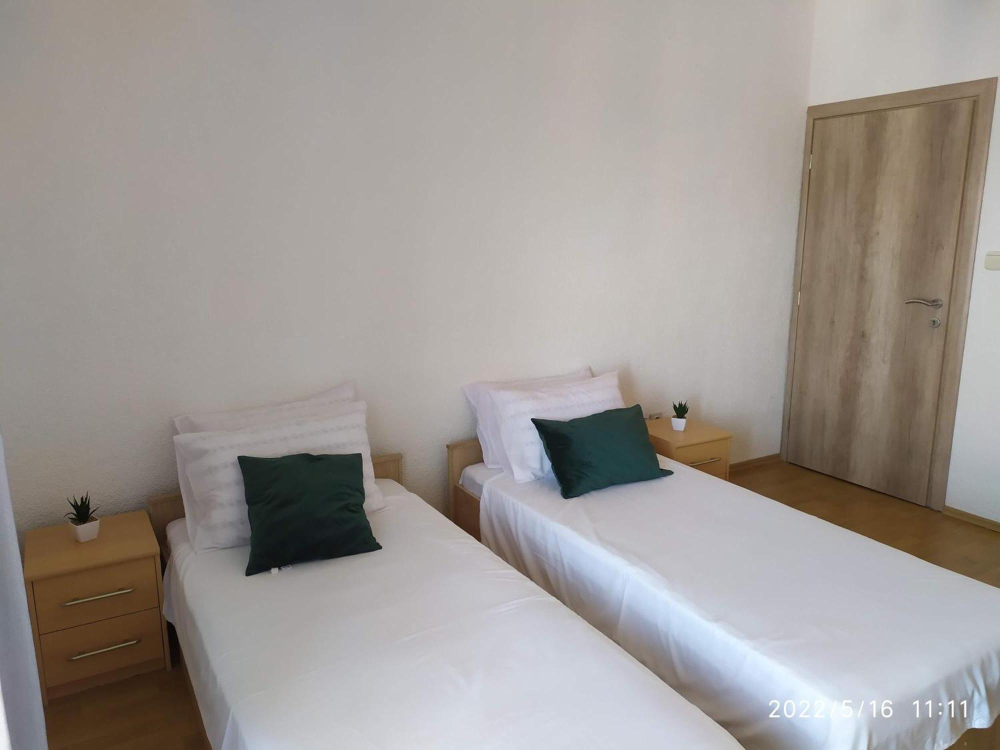 Apartments And Room Suza Senj  Extérieur photo